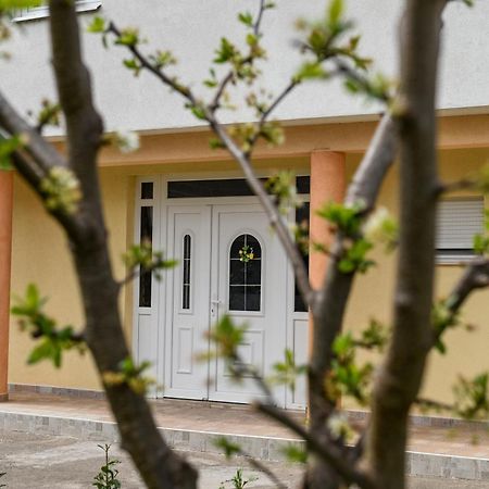 Apartments And Rooms Mara I Pavo Medjugorje Exterior photo