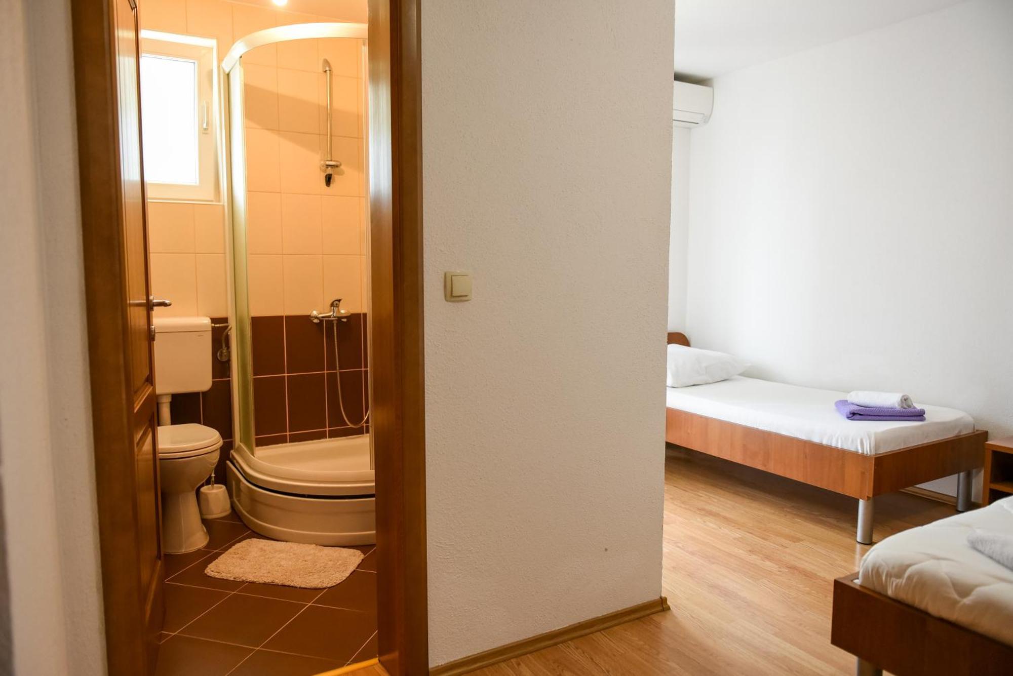 Apartments And Rooms Mara I Pavo Medjugorje Exterior photo