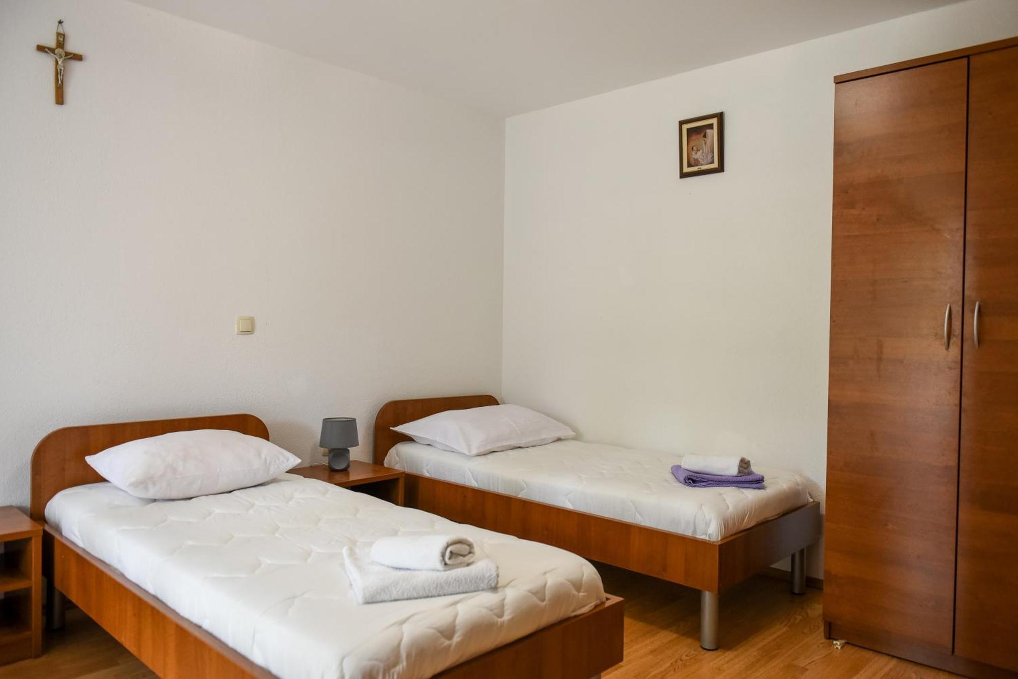 Apartments And Rooms Mara I Pavo Medjugorje Exterior photo