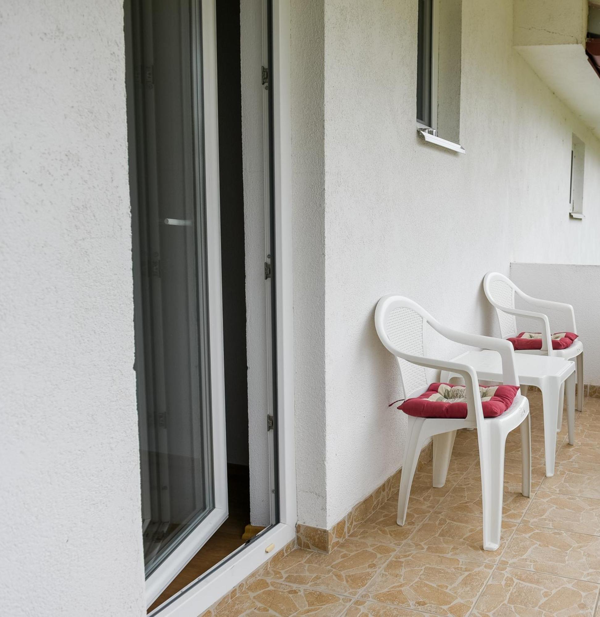 Apartments And Rooms Mara I Pavo Medjugorje Exterior photo